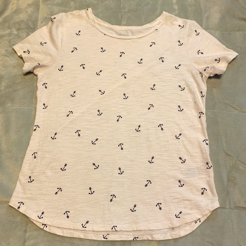 Medium White Anchor Old Navy Tee